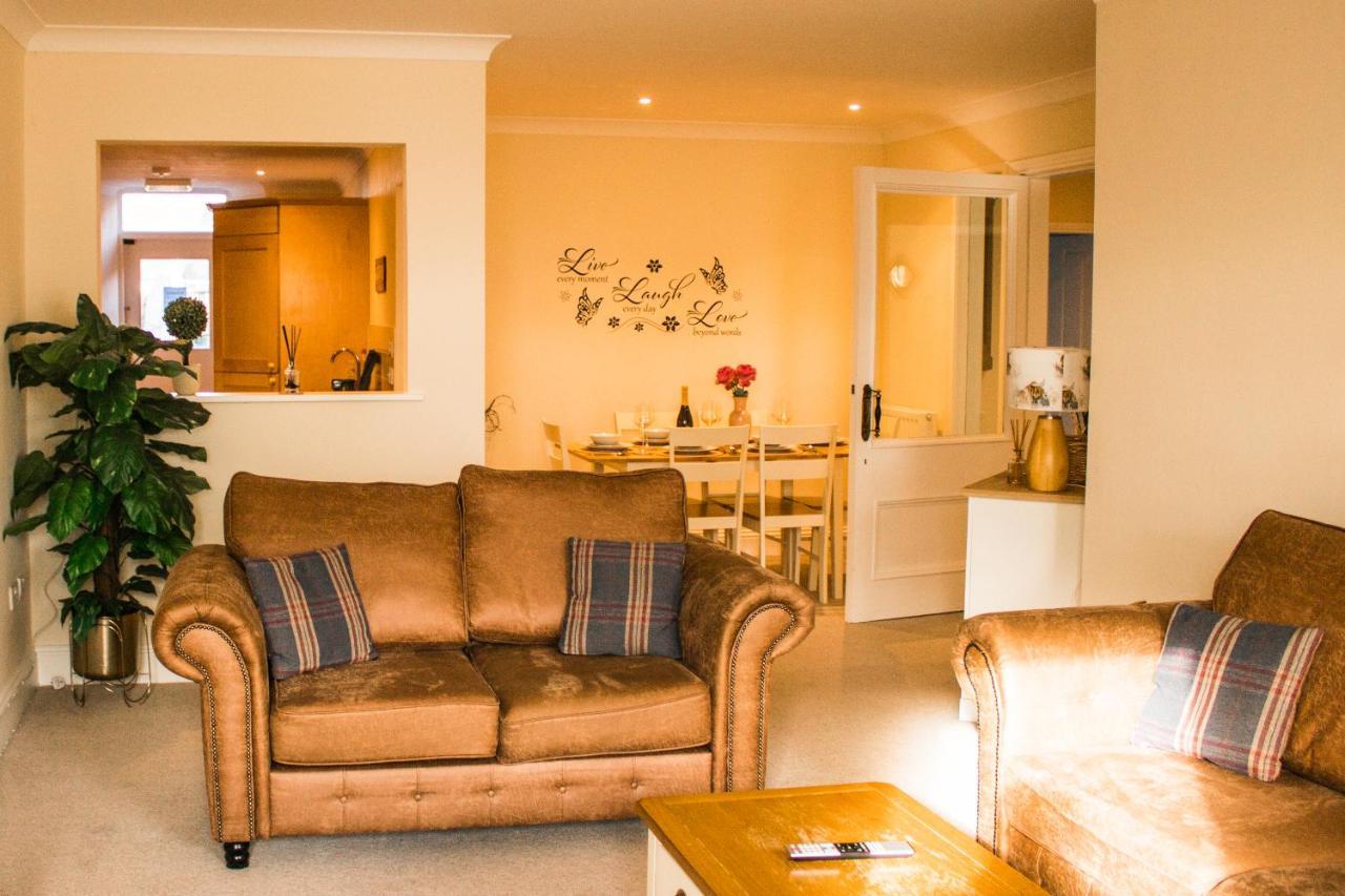 Stunning 3 Double Bedroom Apartment - *Town Centre / Near Beach* Бервик-апон-Твид Экстерьер фото